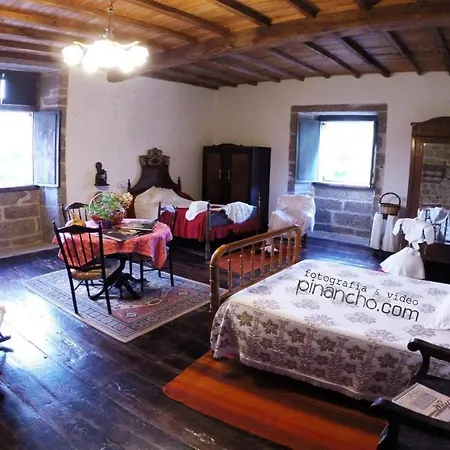 Проживание в семье Casa Do Pacio Sabadelle