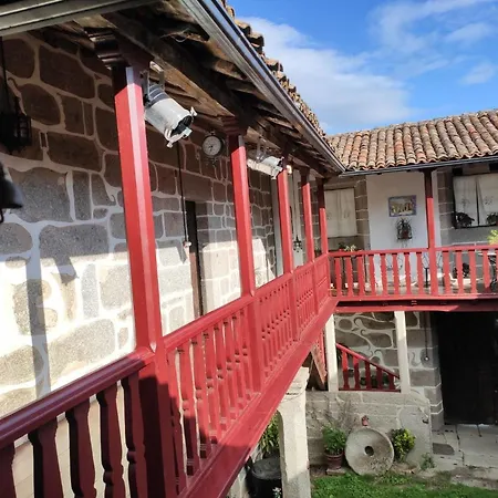 Проживание в семье Casa Do Pacio Sabadelle Луго