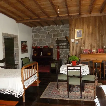 Casa Do Pacio Sabadelle Homestay *