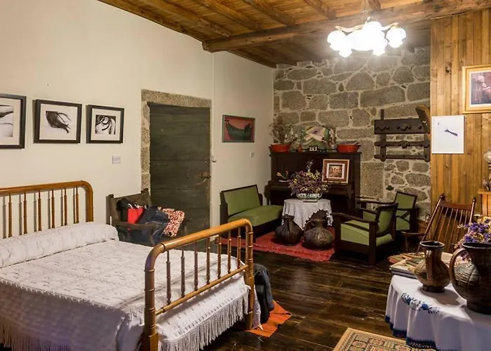 Casa Do Pacio Sabadelle Δωμάτια σε οικογενειακή κατοικία *