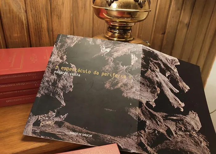 Casa Do Pacio Sabadelle Δωμάτια σε οικογενειακή κατοικία *