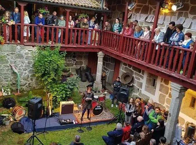 Δωμάτια σε οικογενειακή κατοικία Casa Do Pacio Sabadelle Lugo