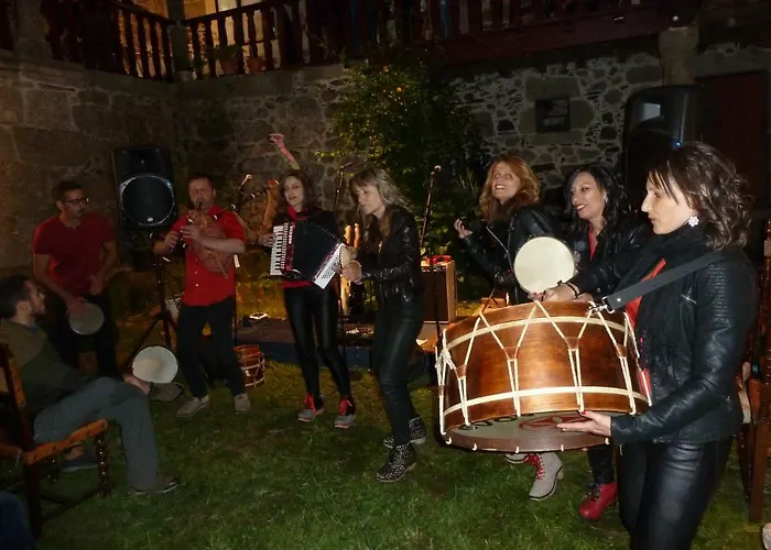 Casa Do Pacio Sabadelle Δωμάτια σε οικογενειακή κατοικία